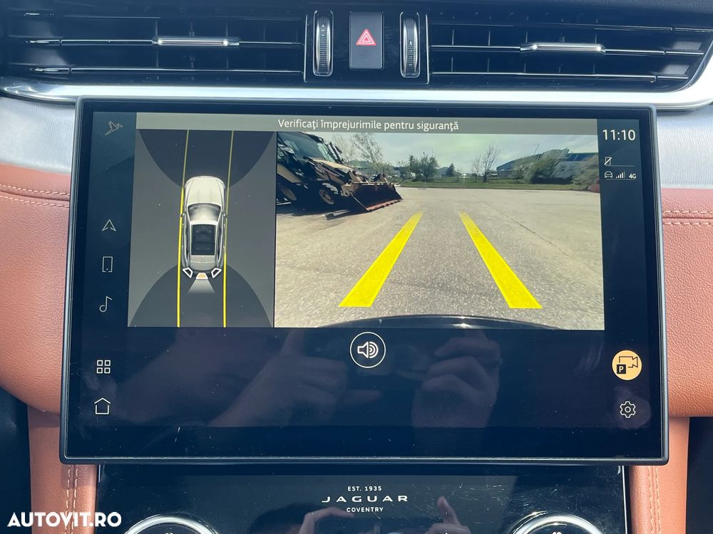 Jaguar F-Pace 25t AWD R-Sport - 29