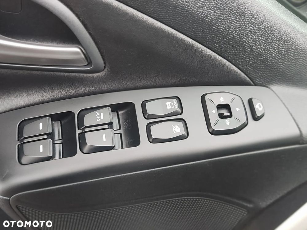 Hyundai ix35 2.0 CRDi 4WD Premium - 17