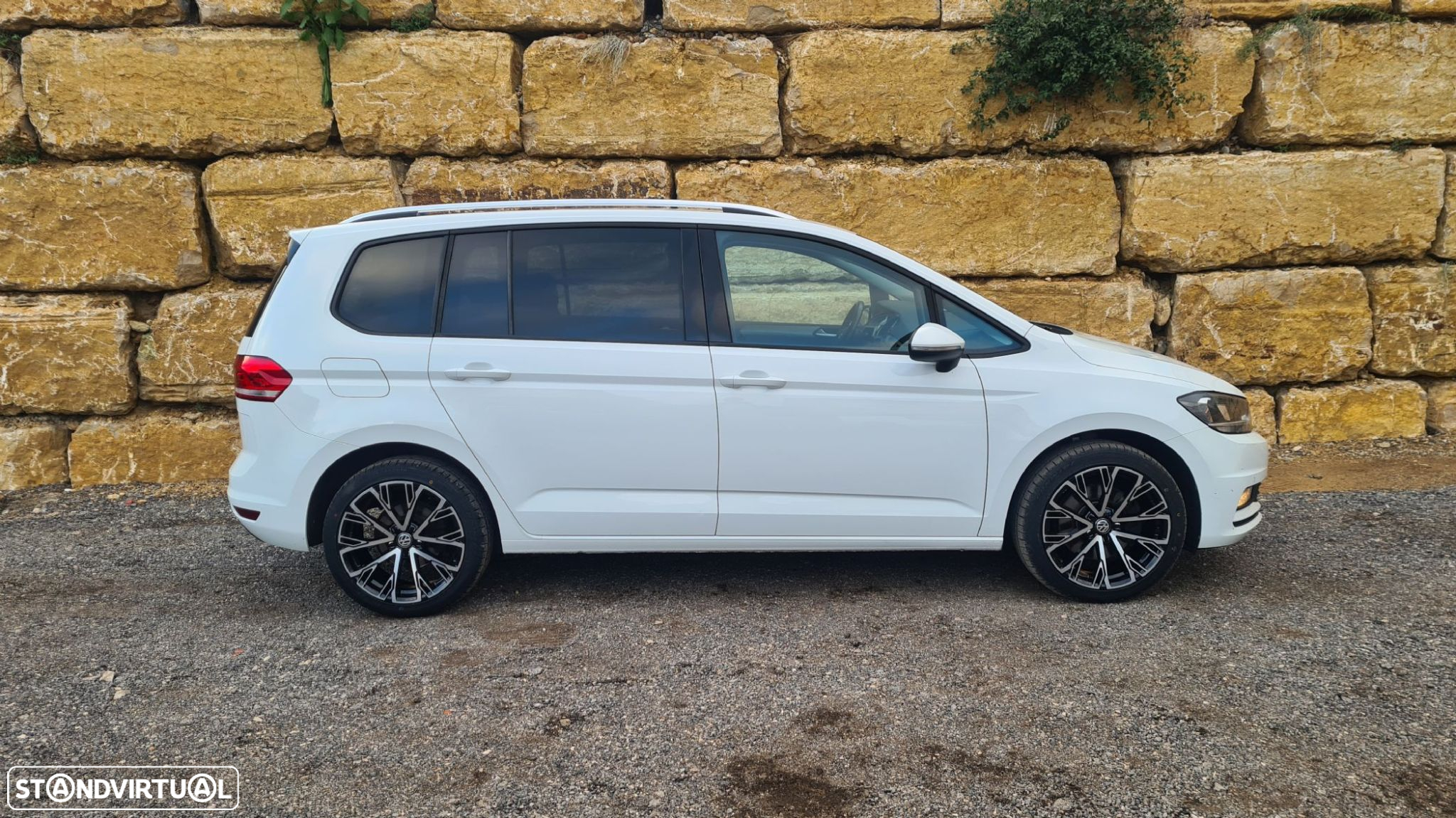 VW Touran 1.6 TDI Confortline DSG - 4