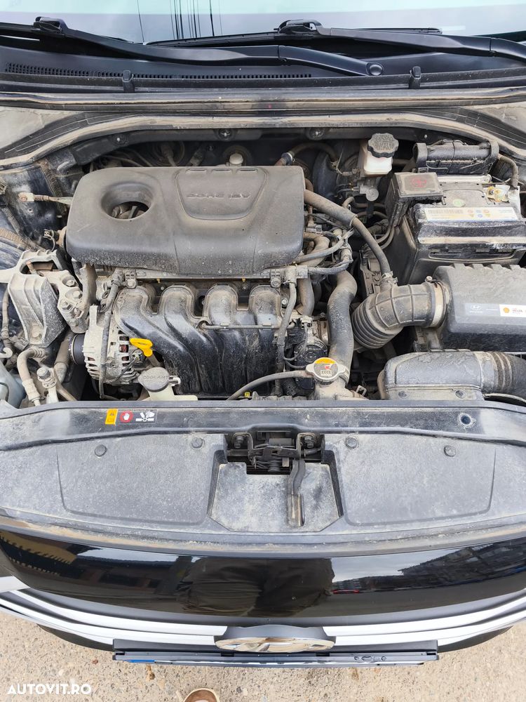 Hyundai Elantra ver-1-6-mpi-comfort - 7