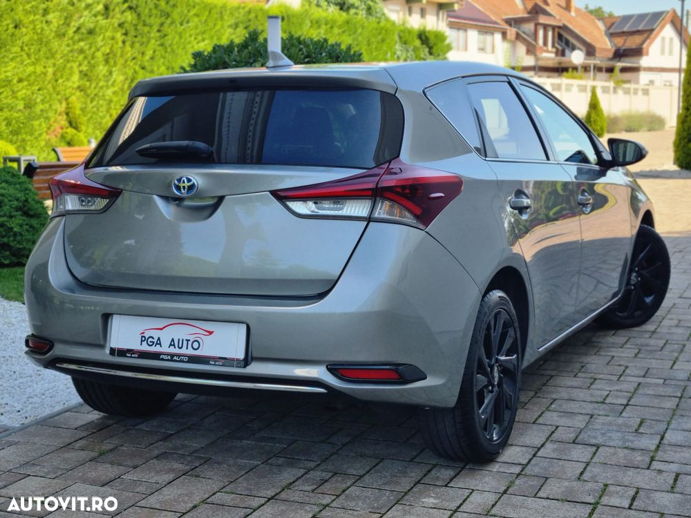 Toyota Auris 1.8 L VVT-i Sol + - 5