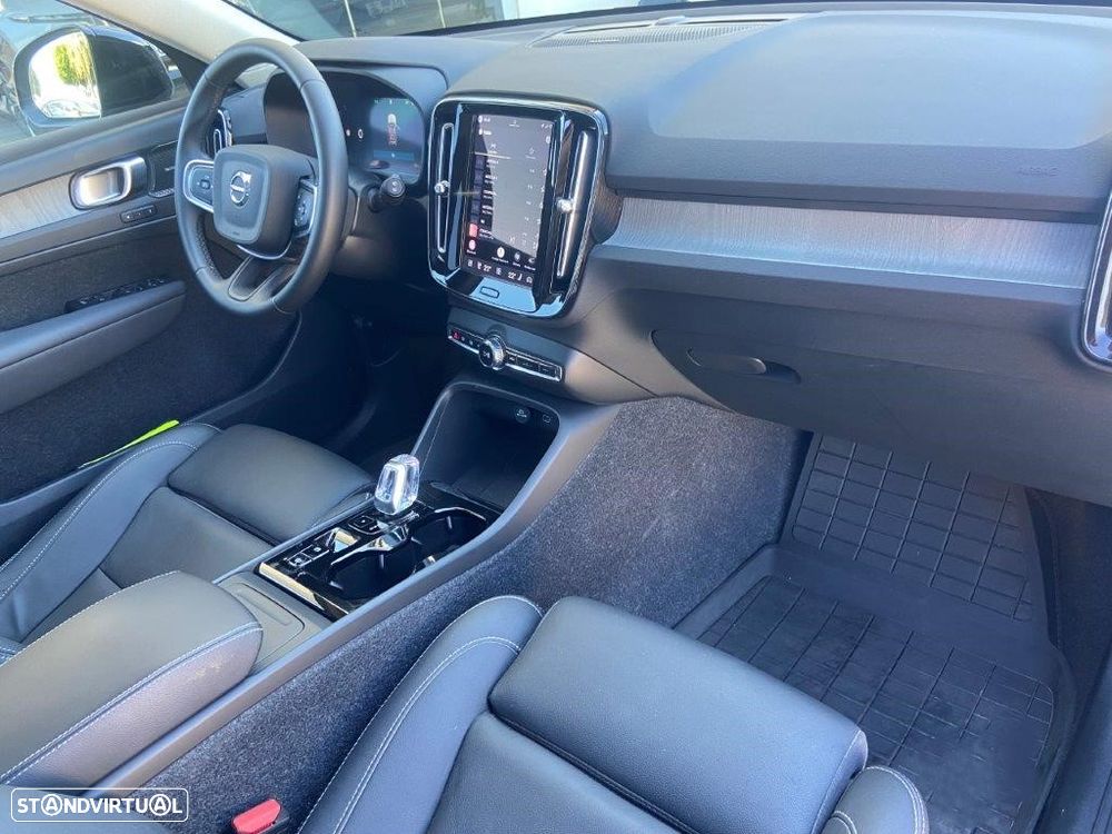 Volvo XC 40 2.0 B3 Plus Dark - 8