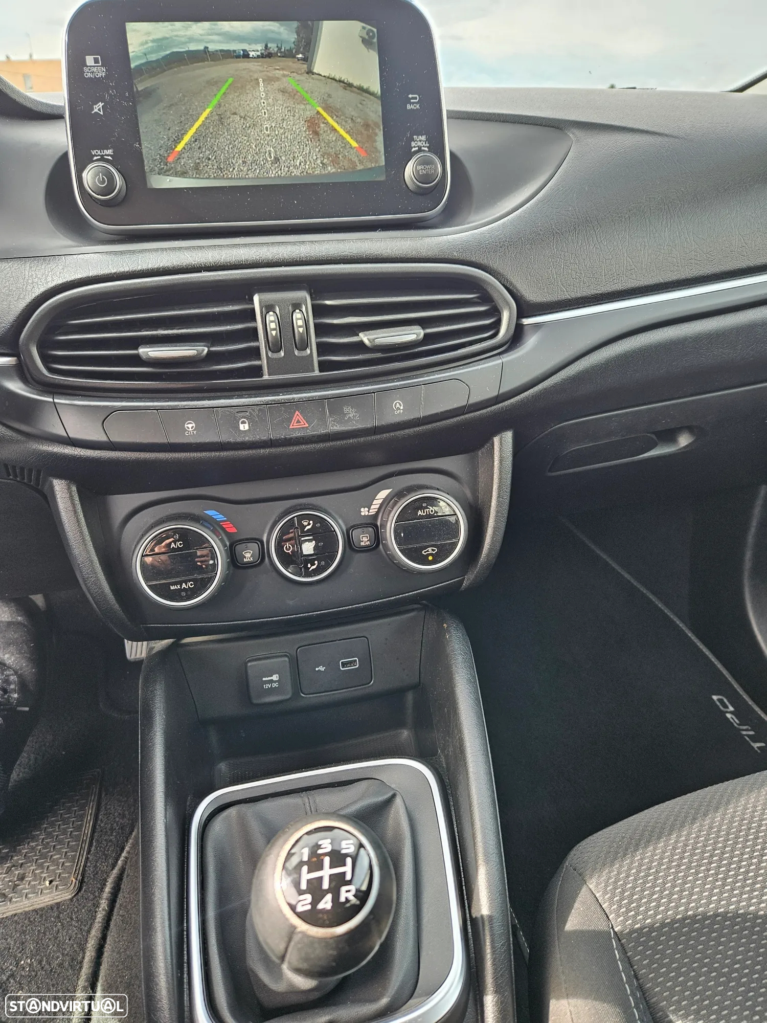 Fiat Tipo Station Wagon 1.3 M-Jet Lounge Tech J17 - 11