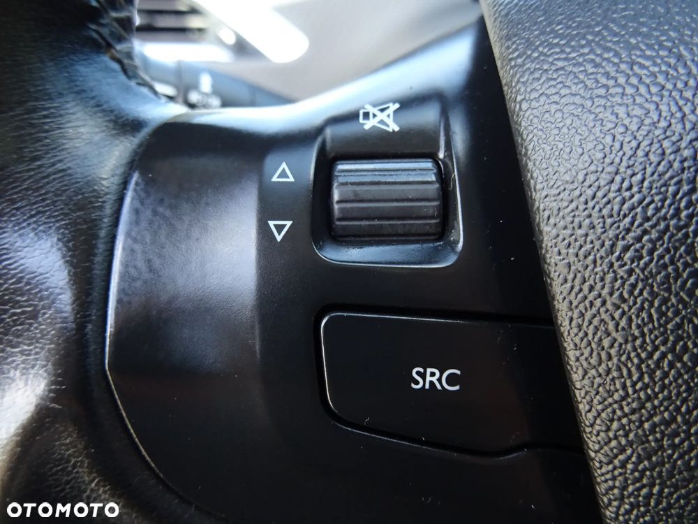 Peugeot 2008 e-HDi FAP 115 STOP & START Allure - 26