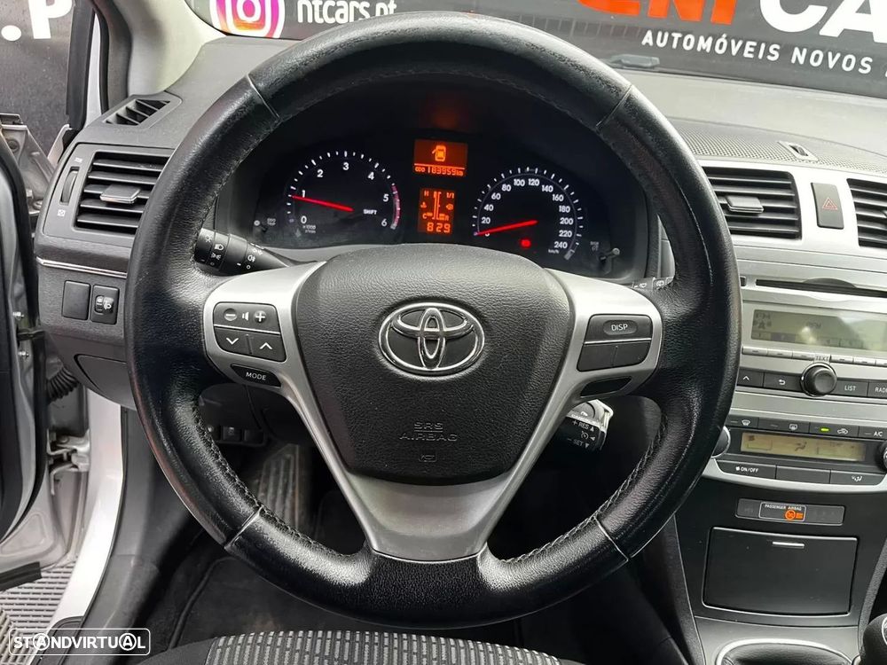 Toyota Avensis SW 2.0 D-4D Comfort - 7