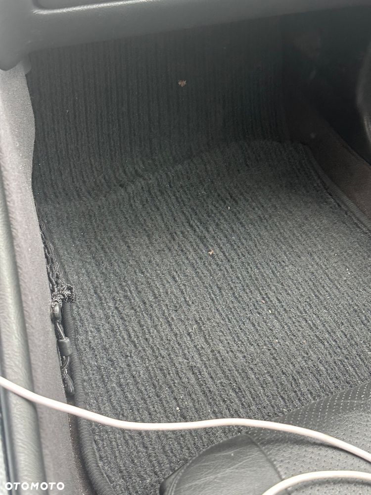 Mercedes-Benz CLK - 16