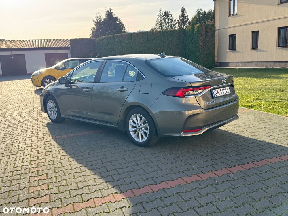 Toyota Corolla 1.8 Hybrid Comfort - 2