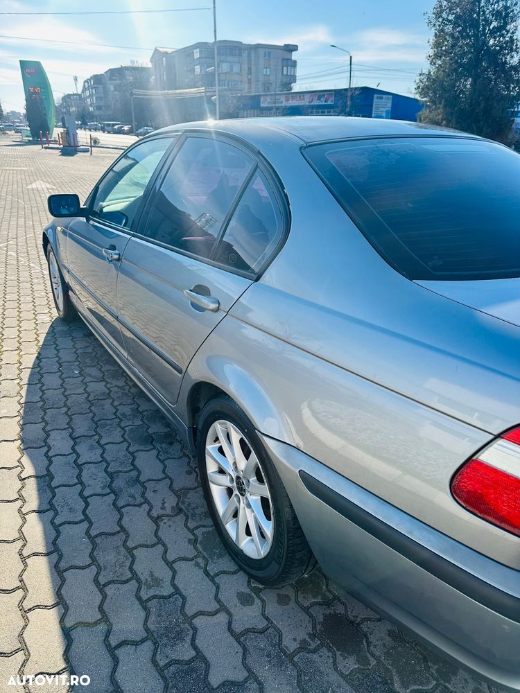 BMW Seria 3 318i - 18