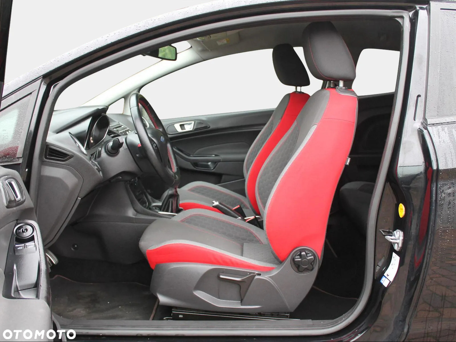 Ford Fiesta 1.0 EcoBoost S&S ST-LINE Red - 5