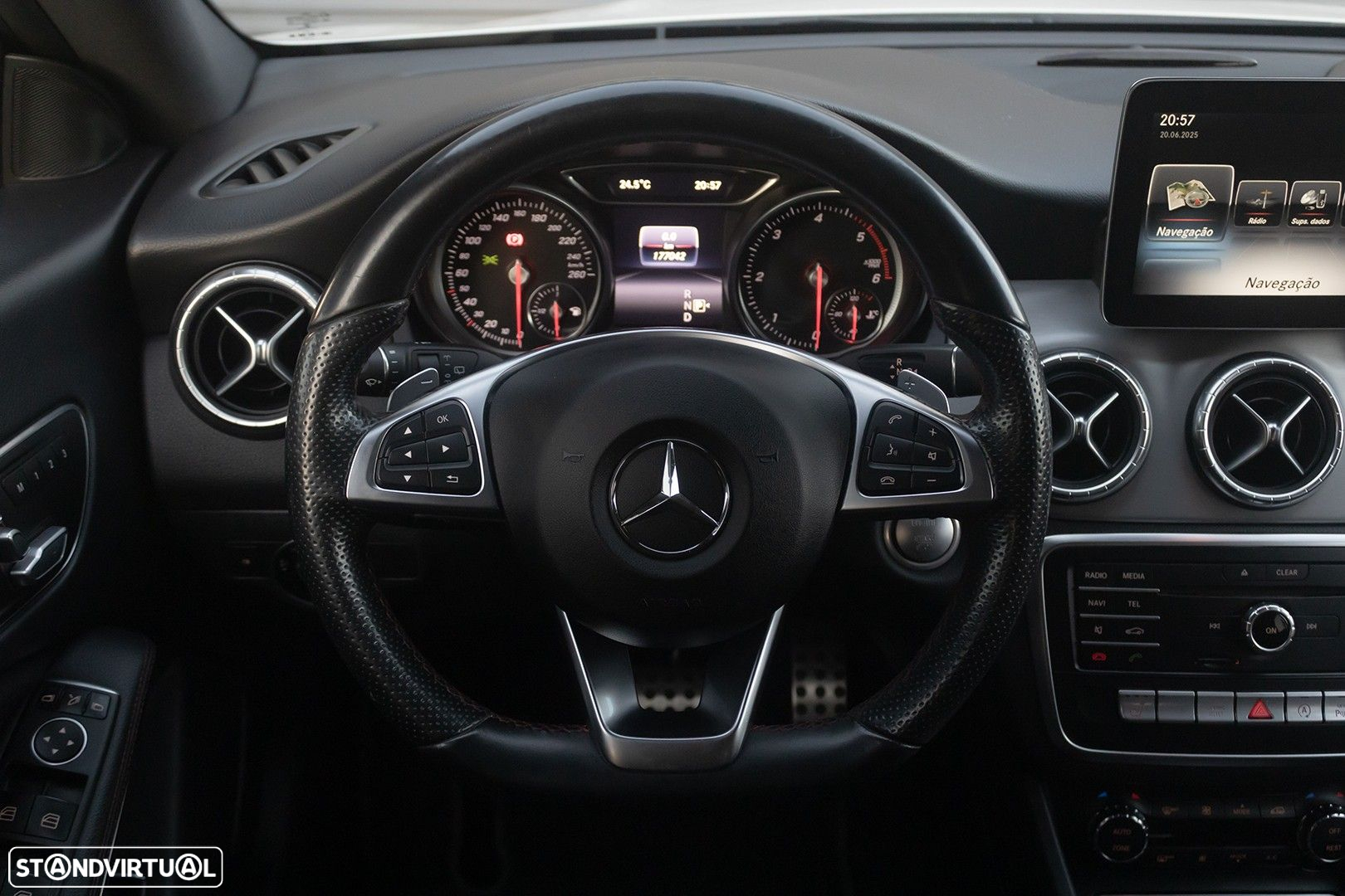 Mercedes-Benz CLA 200 - 14