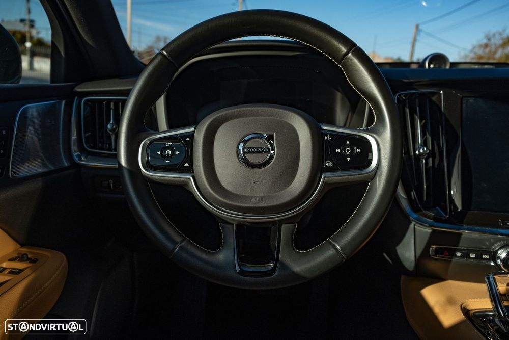 Volvo V60 2.0 T8 AWD TE Inscription - 25