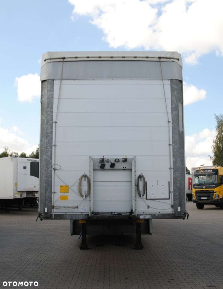 Schmitz Cargobull SCS kurtyna, podnoszona oś - 9