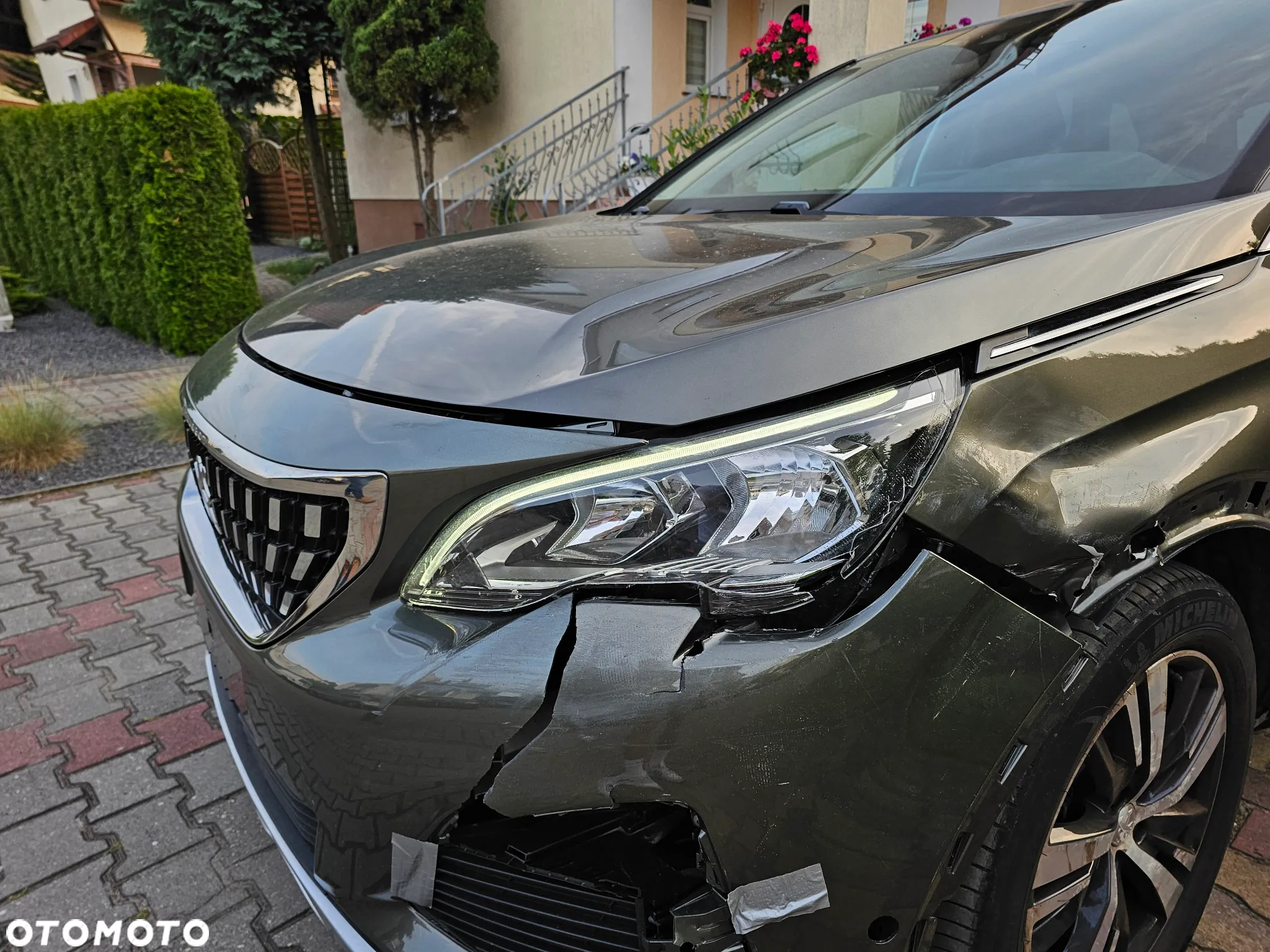 Peugeot 3008 1.2 PureTech GPF Allure S&S EAT8 - 7