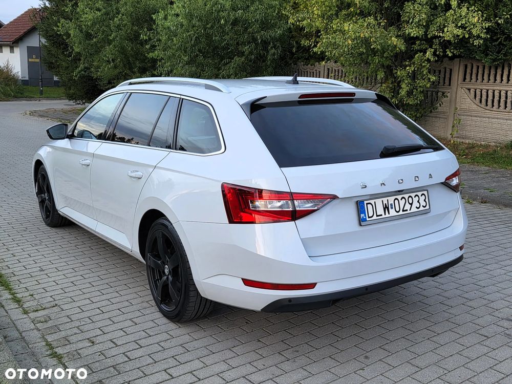 Skoda Superb 2.0 TDI DSG Ambition - 3
