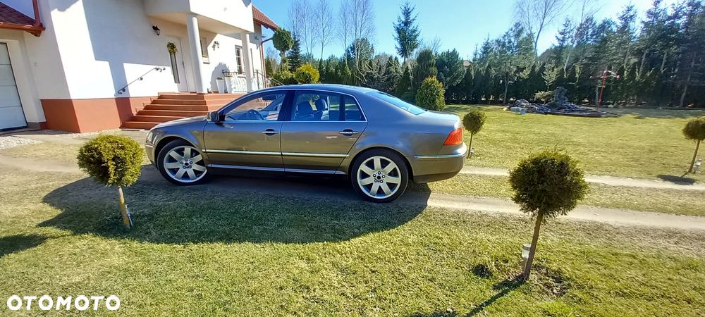 Volkswagen Phaeton - 4