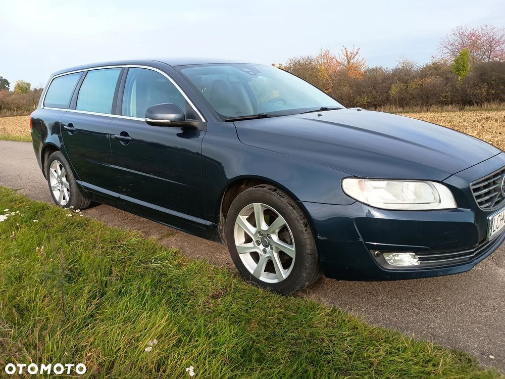 Volvo V70 2014 photo 2