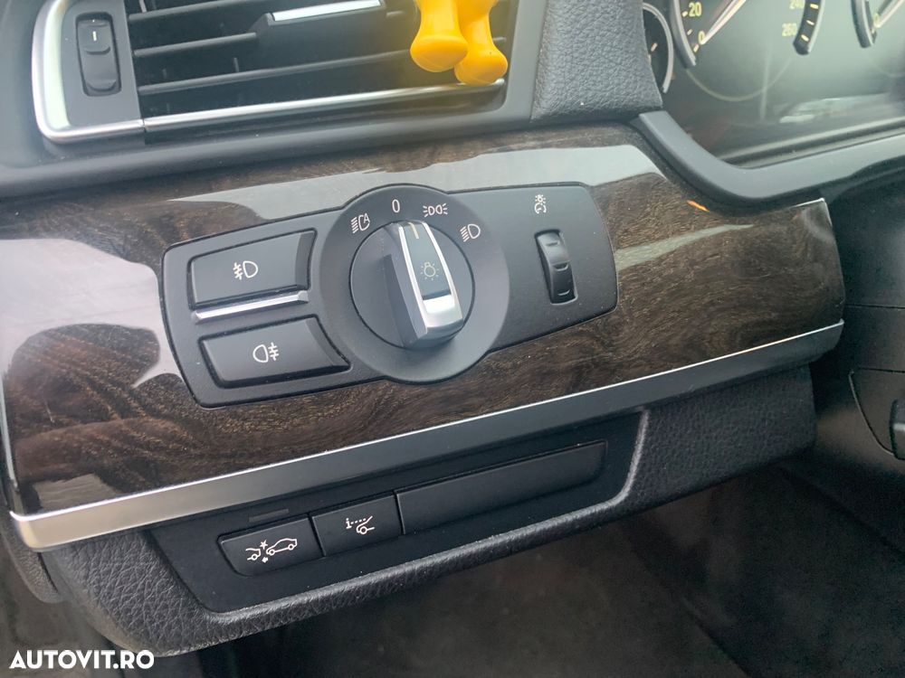 BMW Seria 7 730d xDrive - 21