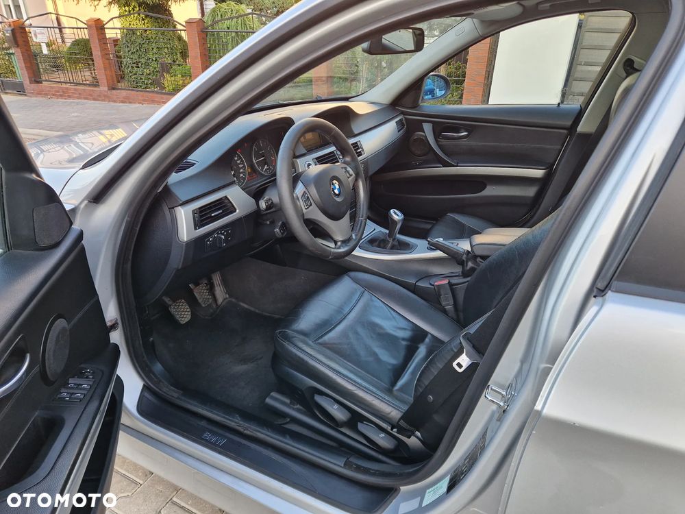 BMW Seria 3 320d - 5