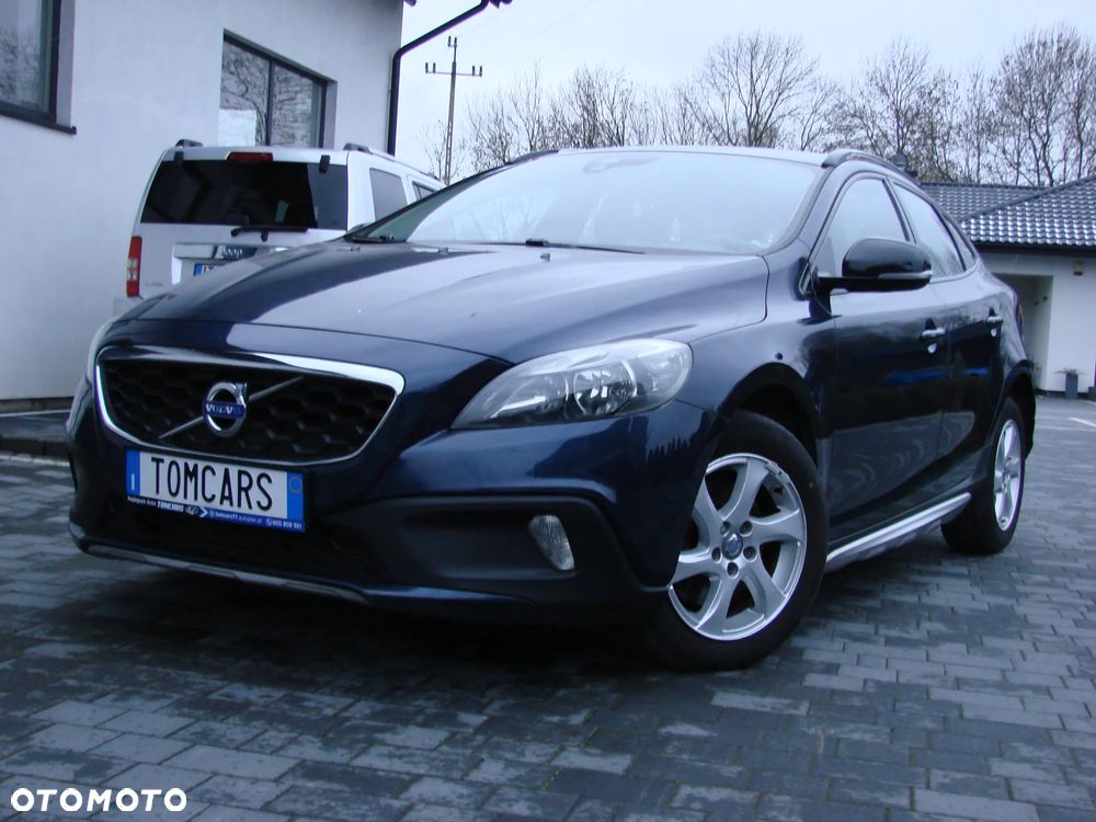 Volvo V40 Cross Country - 6