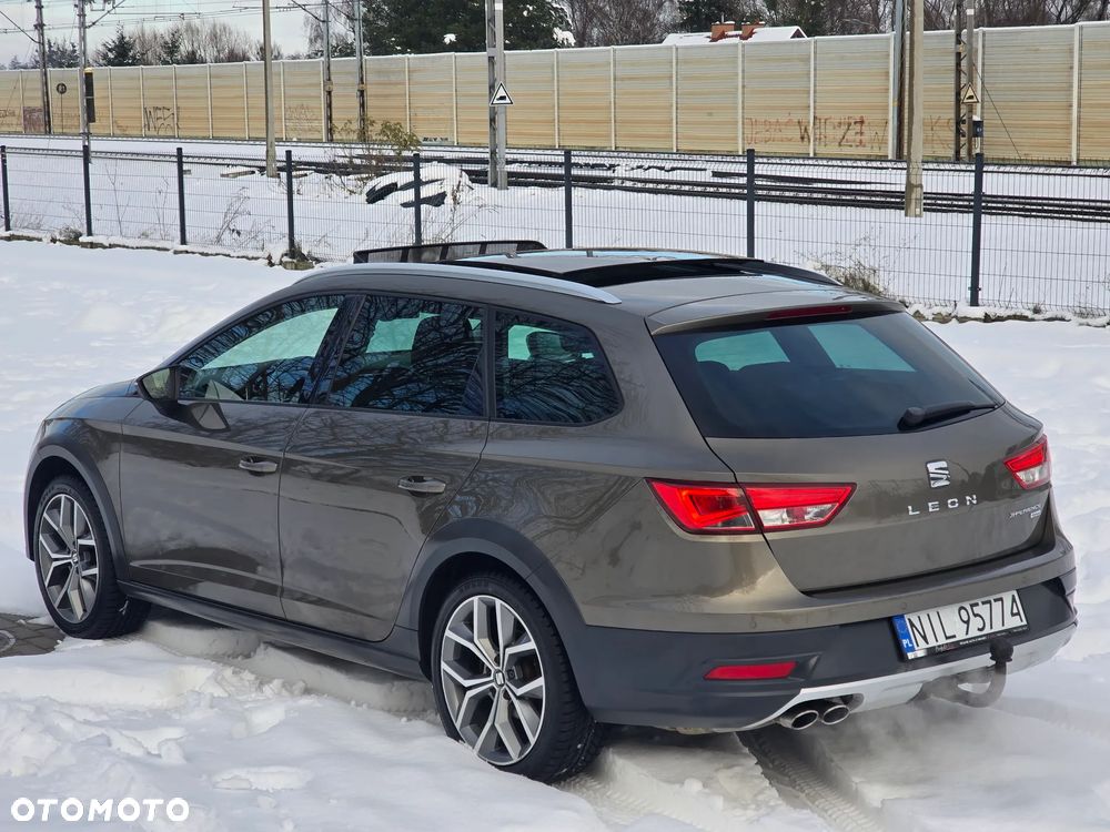 Seat Leon 2.0 TDI Start&Stop 4Drive DSG X-Perience - 37