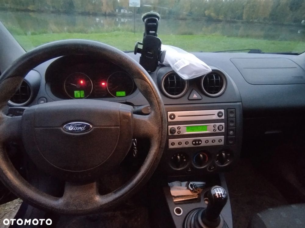 Ford Fiesta 1.3 - 11