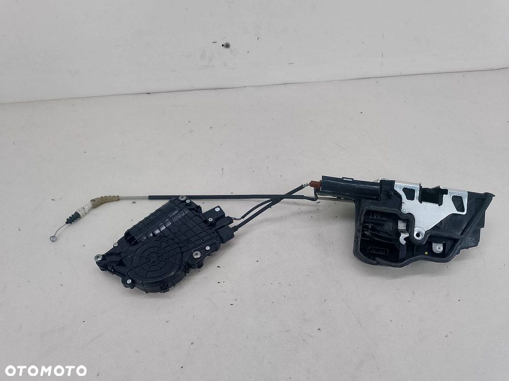 ZAMEK DRZWI LEWY TYŁ BMW SERIA 7 F01 7185687  4153309800 - 1