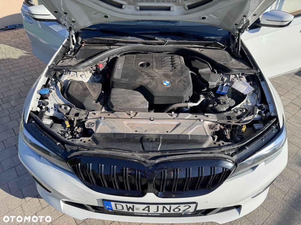 BMW Seria 3 318i - 9