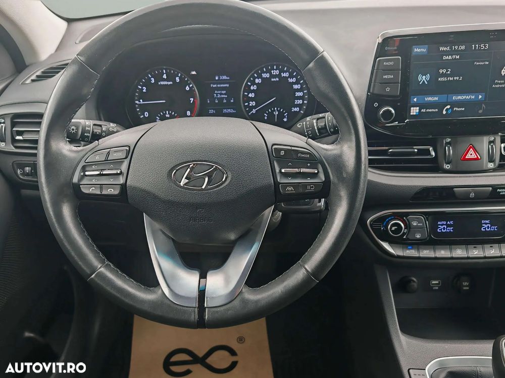 Hyundai i30 1.5 110CP M/T Highway - 15