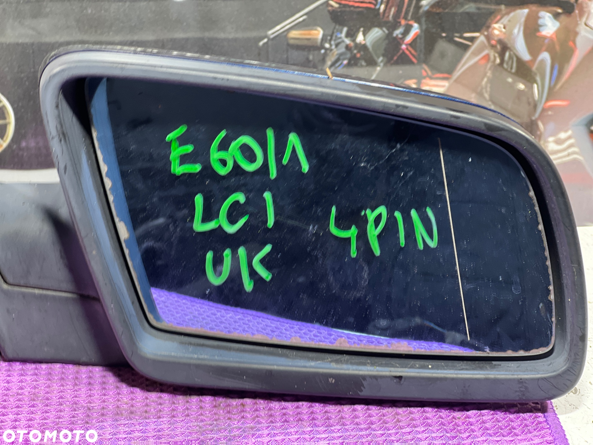 BMW 5 E60 E61 LCI LIFT  LUSTERKO ZEWNĘTRZNE PRAWE 4 PIN ANGLIK A76 TIEFSEEBLAU - 4
