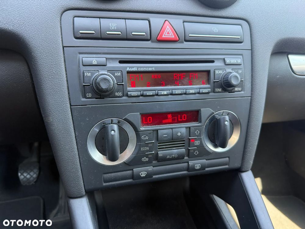 Audi A3 Sportback 1.6 Ambition - 11