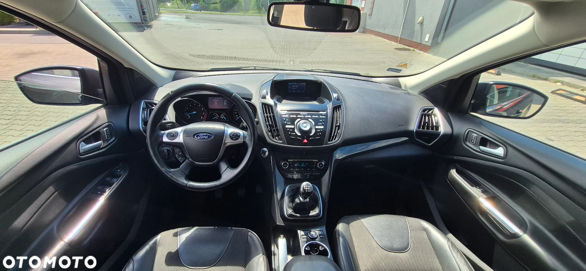 Ford Kuga 1.6 EcoBoost 2x4 Titanium - 11