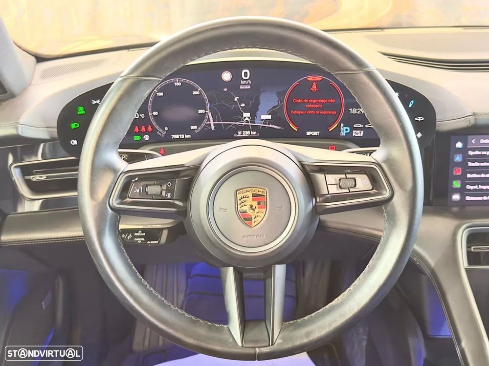 Porsche Taycan 4S - 25