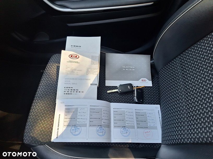 Kia XCeed 1.6 CRDi mHEV Prestige Line - 15