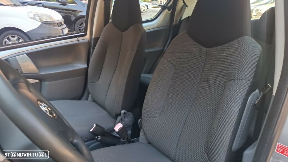 Toyota Aygo 1.0 + AC - 10