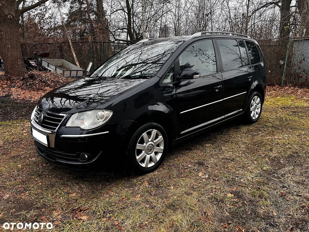 Volkswagen Touran 2.0 TDI Highline DSG - 1