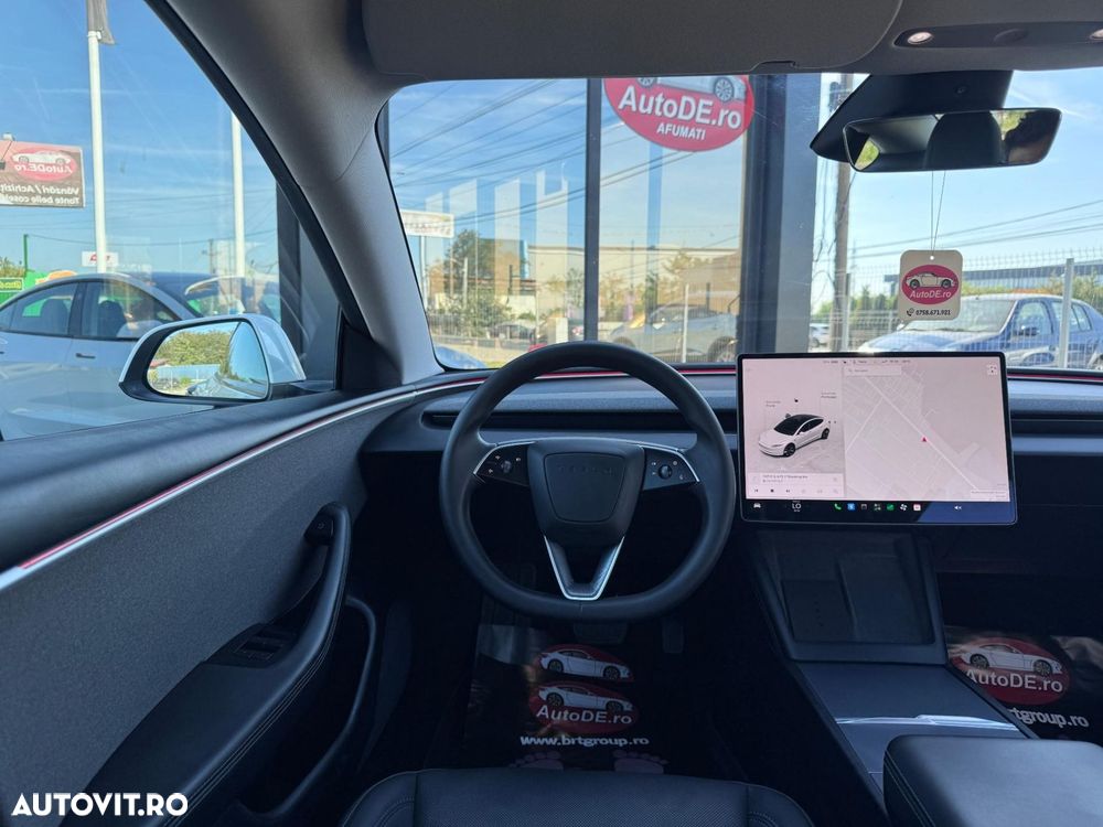 Tesla Model 3 - 10