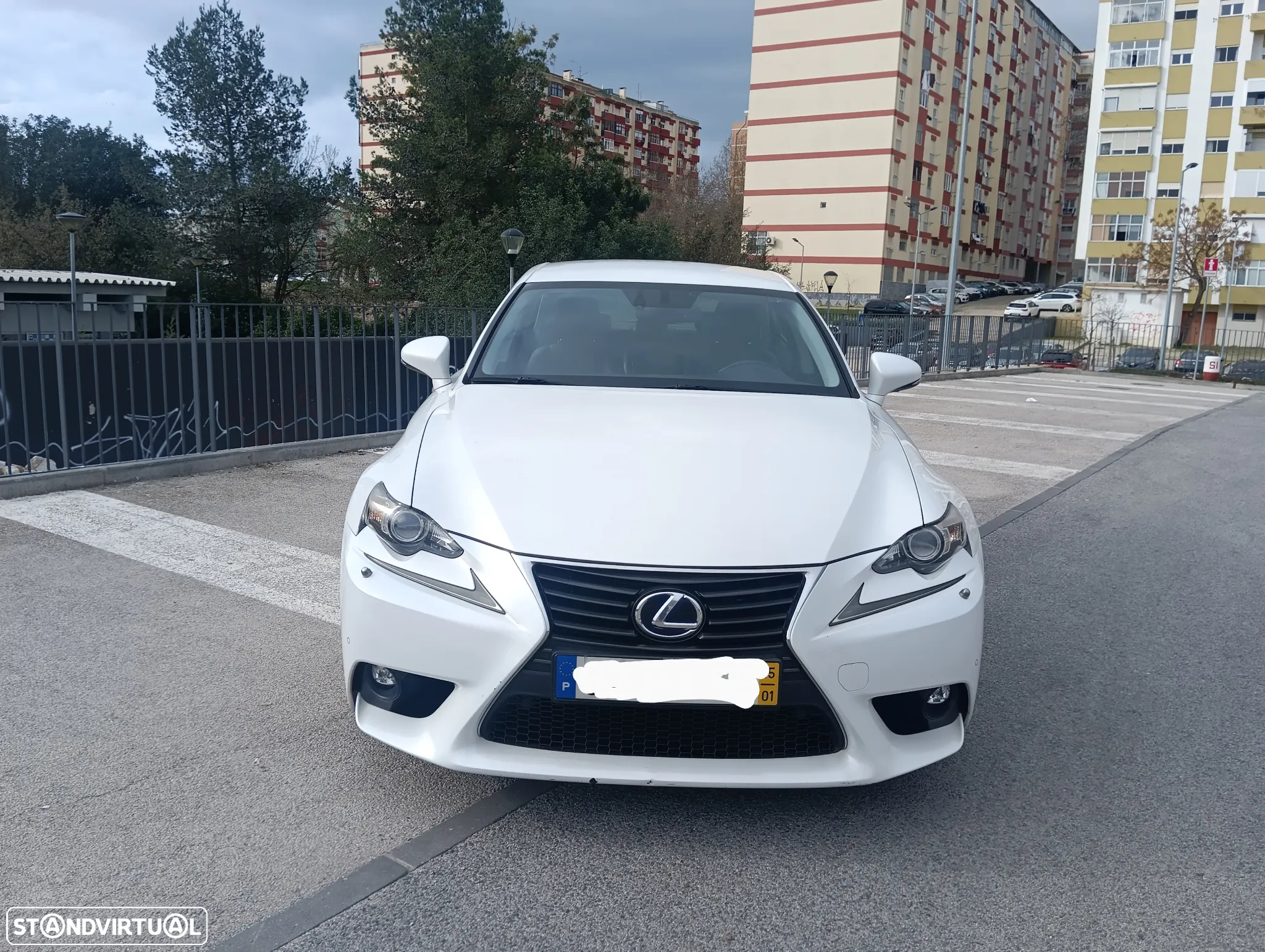 Lexus IS 300H Executive+ - 2