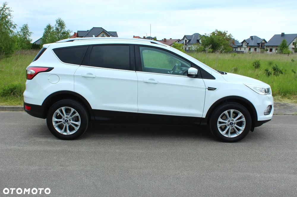 Ford Kuga 2.0 TDCi 4x2 Titanium - 6