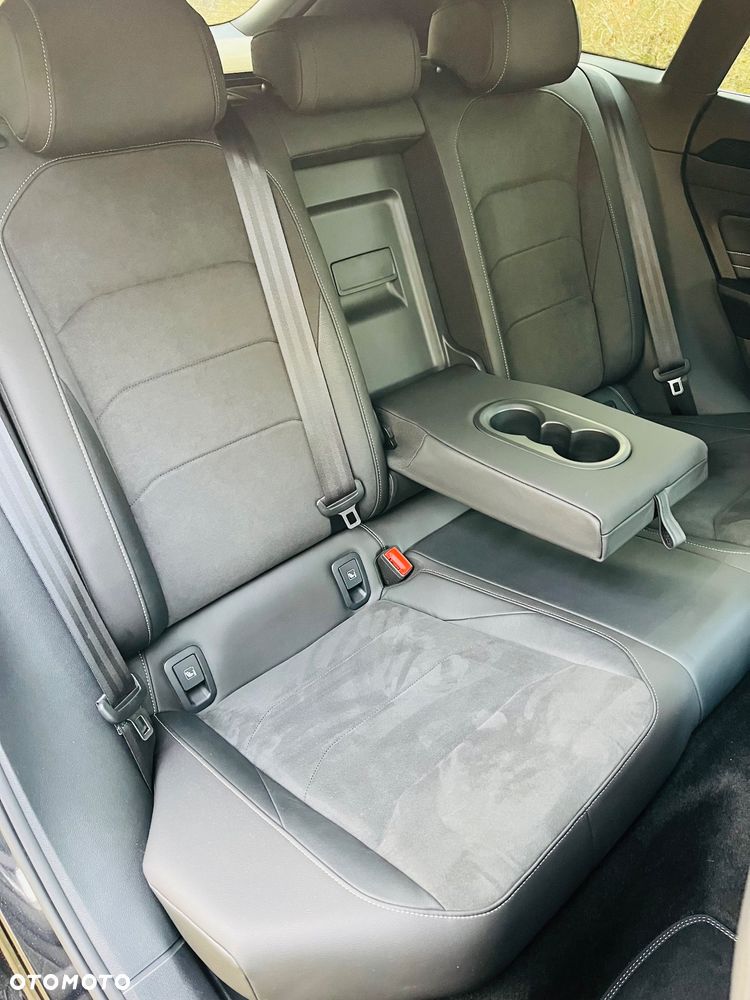 Volkswagen Arteon 2.0 TDI SCR 4Motion DSG R-Line - 28