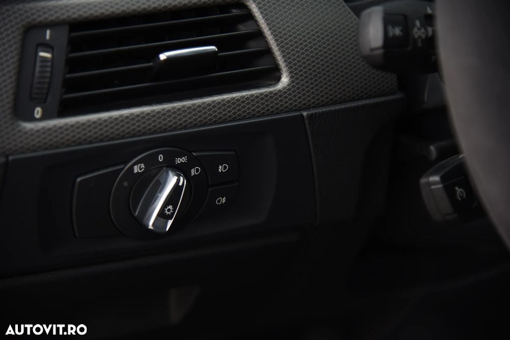 BMW Seria 3 320d Cabriolet - 12