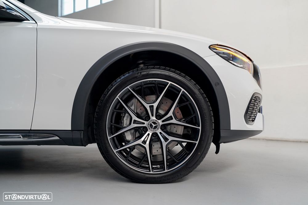 Mercedes-Benz E 300 de 4Matic All-Terrain - 10