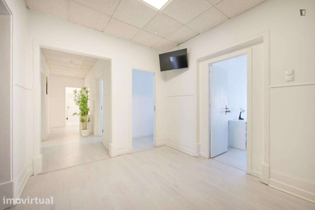 Quarto - localizado em Saldanha Lisbon - Grande imagem: 5/42