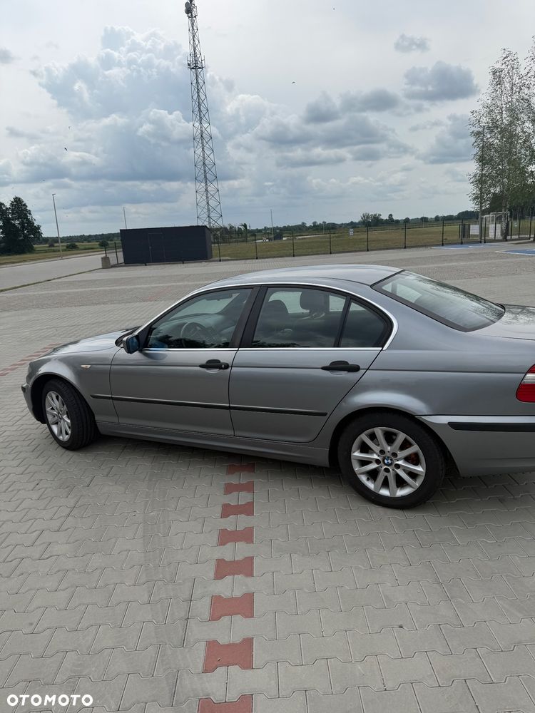 BMW Seria 3 318d - 12