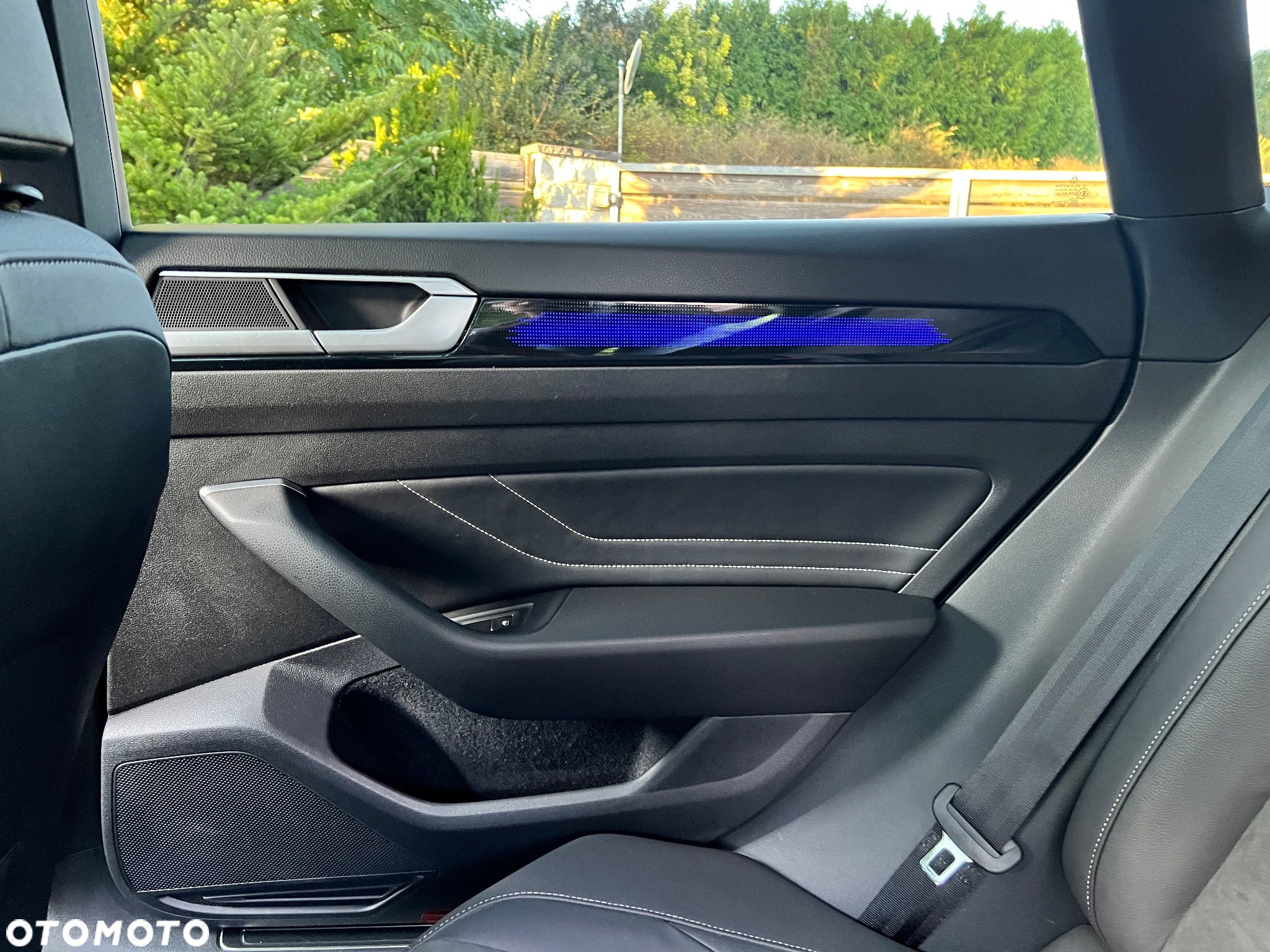 Volkswagen Arteon 2.0 TDI R-Line DSG - 10