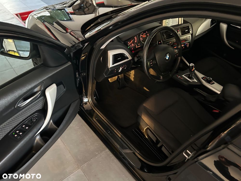 BMW Seria 1 118d Sport Line - 16