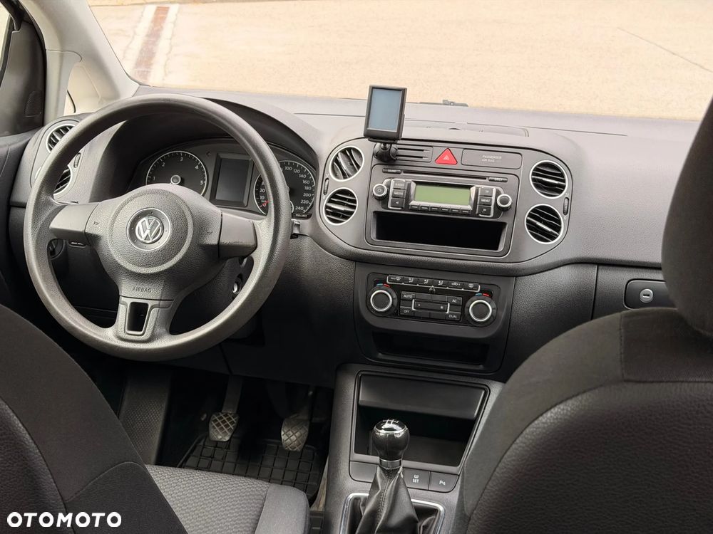 Volkswagen Golf - 25