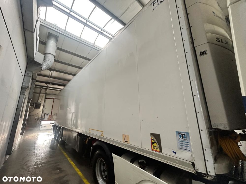 Schmitz Cargobull SKO 24 - 8