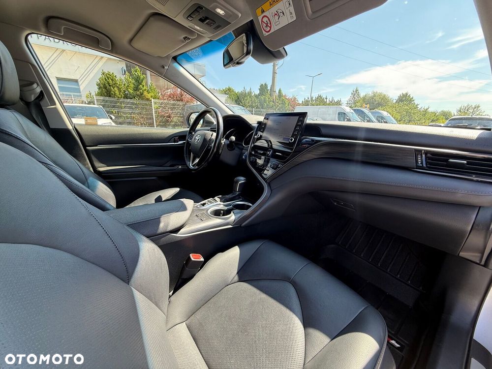 Toyota Camry 2.5 Hybrid Executive CVT - 31