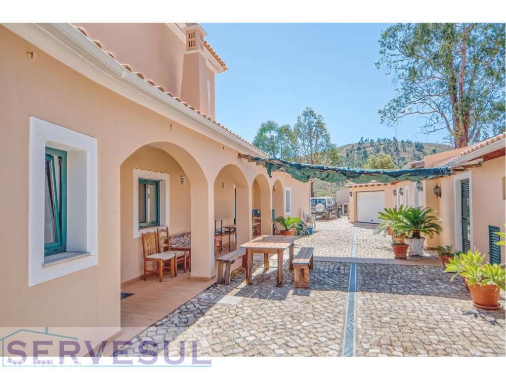 Espetacular moradia de 4 quartos, anexo e garagem, com vista sobre ... - Grande imagem: 2/42