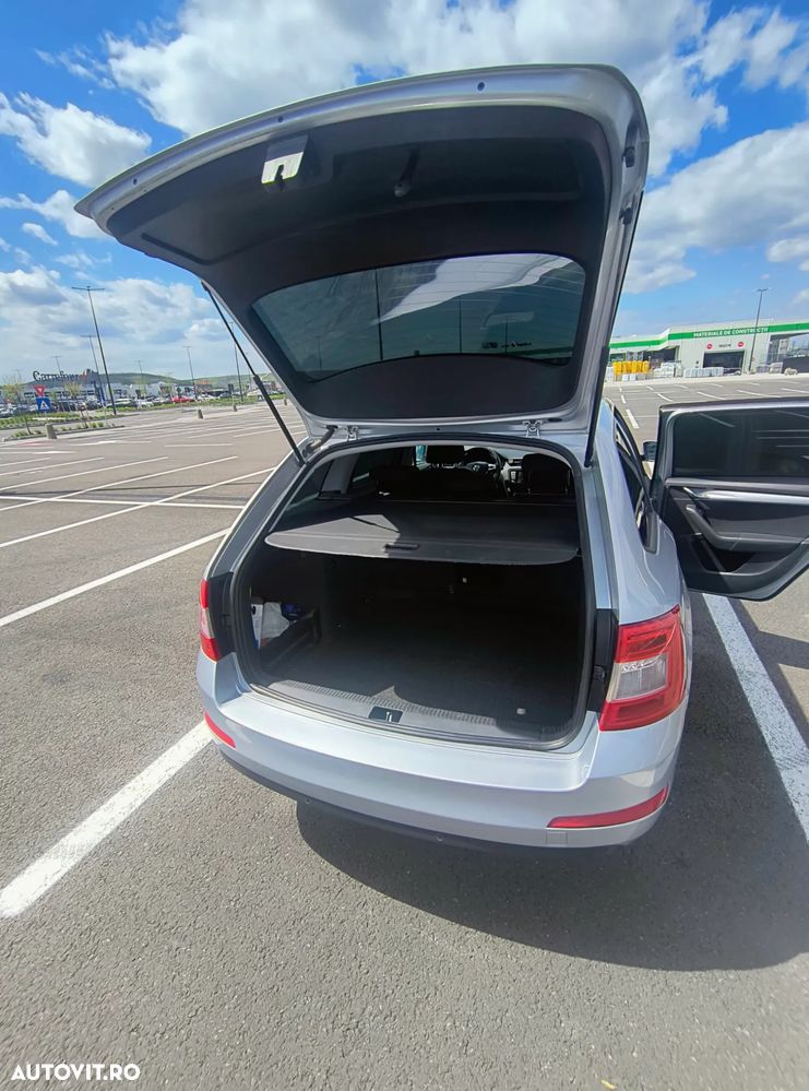 Skoda Octavia 2.0 TDI DSG Style - 13